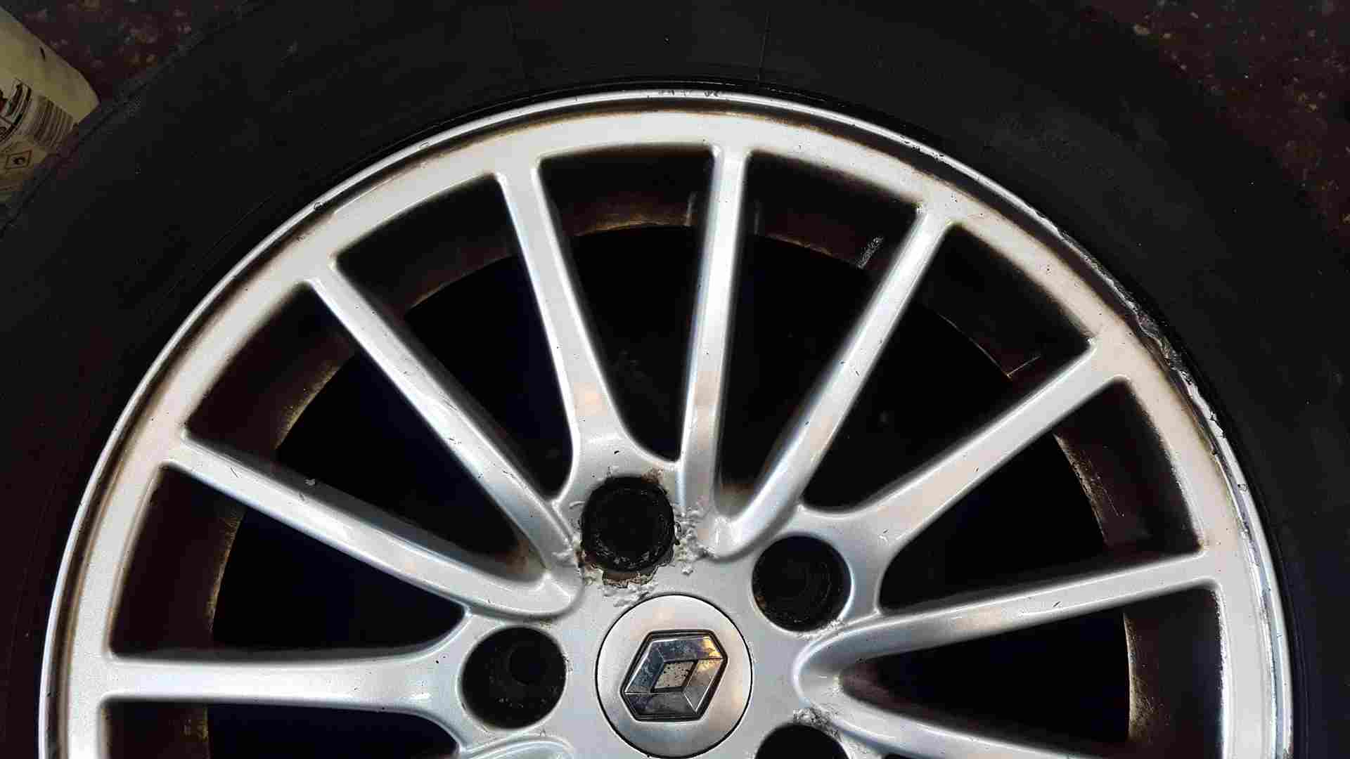 Thumb 4 Renault Laguna MK3 2007-2012 Broadway Alloy Wheel 16Inch 205 60 16 7mm 3/5
