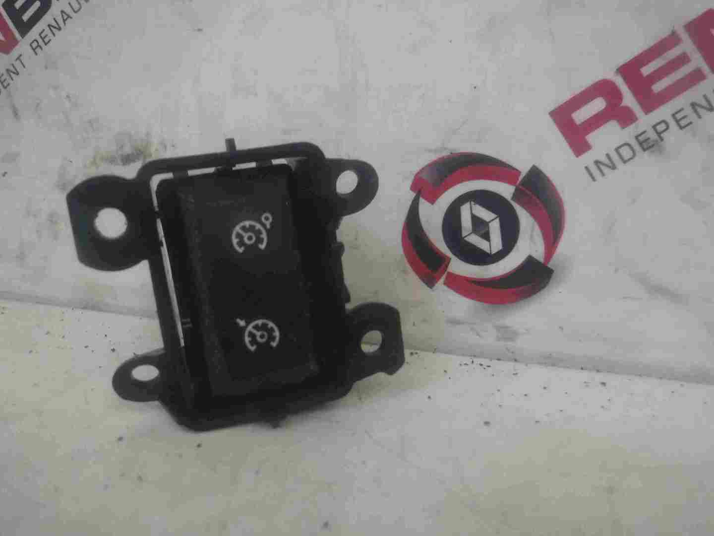 Renault Laguna MK3 2007-2012 Cruise Control Button Switch