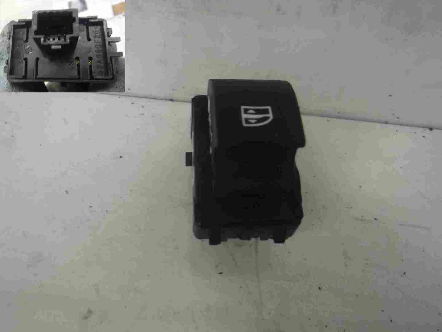 Renault Laguna MK3 2007-2012 Drivers OSR Rear Window Switch 254010003R