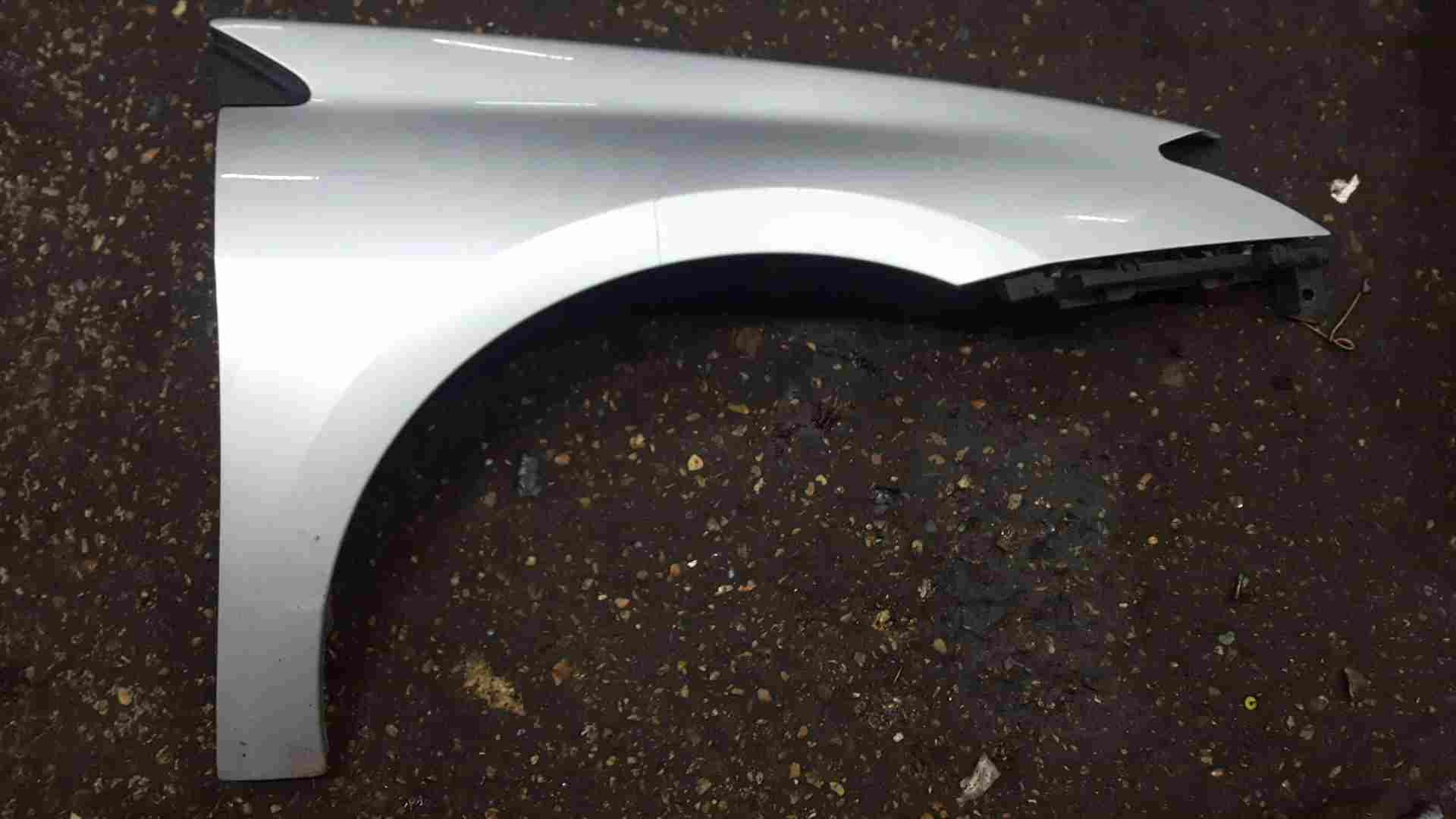 Thumb 5 Renault Laguna MK3 2007-2012 Drivers Os Wing Silver Ted69