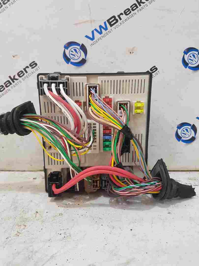 Thumb 5 Renault Laguna MK3 2007-2012 Engine BAY Fuse BOX Upc 284b68744r 284B60012R