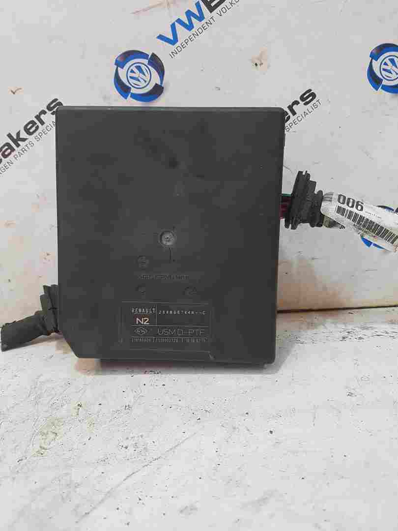 Thumb 6 Renault Laguna MK3 2007-2012 Engine BAY Fuse BOX Upc 284b68744r 284B60012R