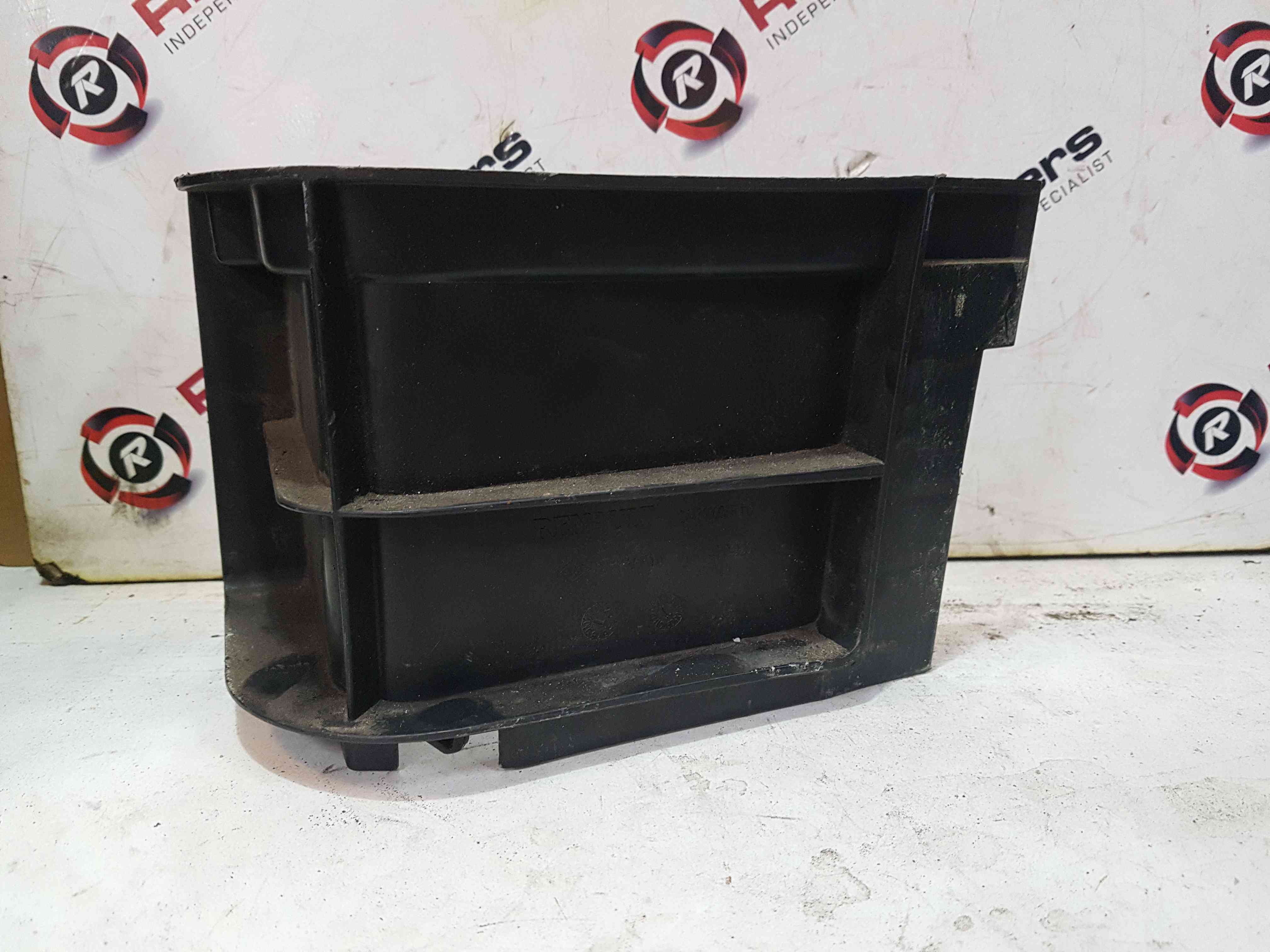 Thumb 3 Renault Laguna MK3 2007-2012 Engine Battery Tray Plastic 244310003R