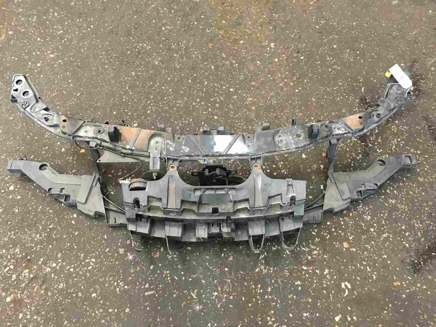 Renault Laguna MK3 2007-2012 Front Slam Panel Headlight Plastic