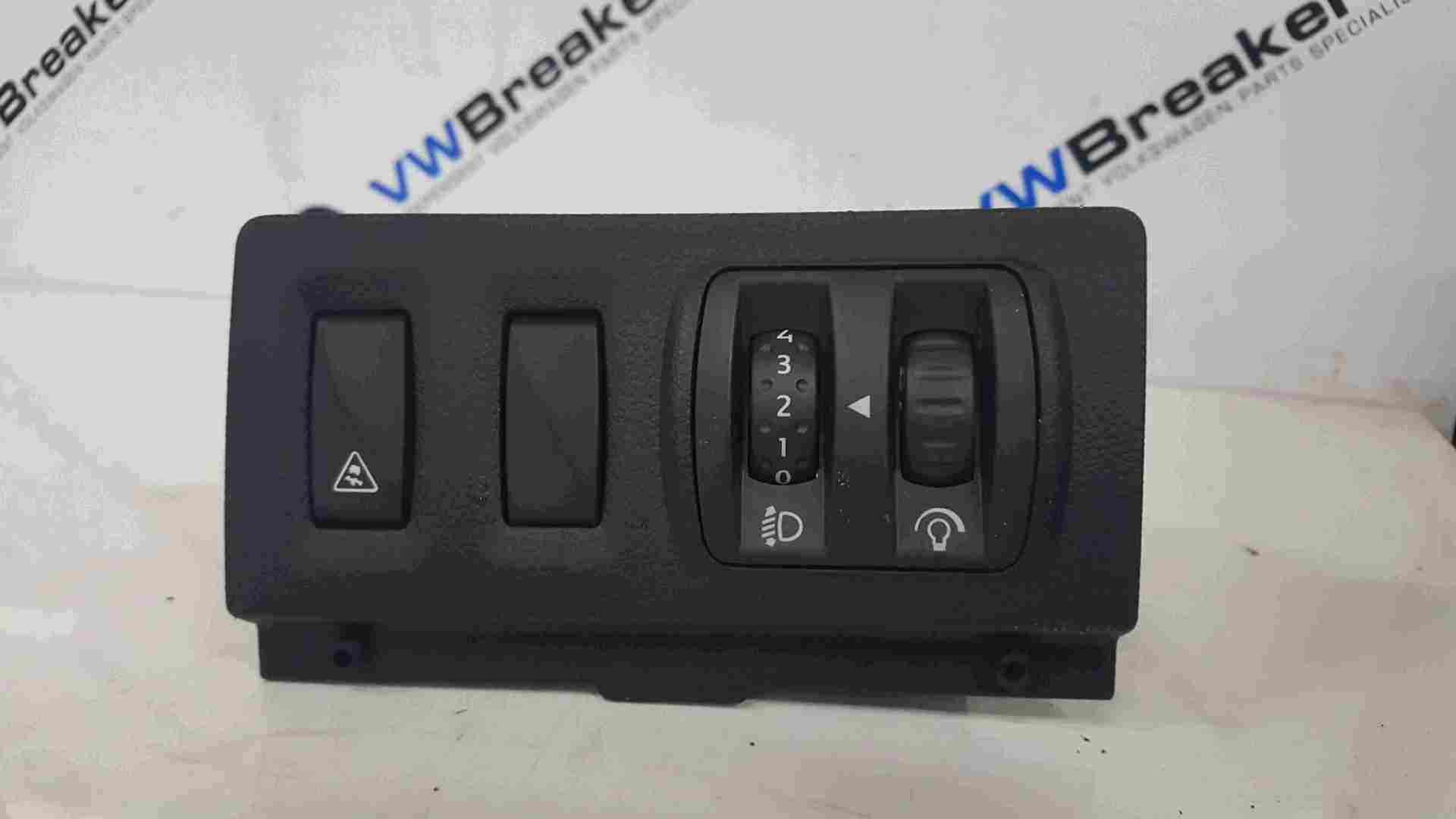 Thumb 2 Renault Laguna MK3 2007-2012 Headlight Adjuster Panel Traction Button