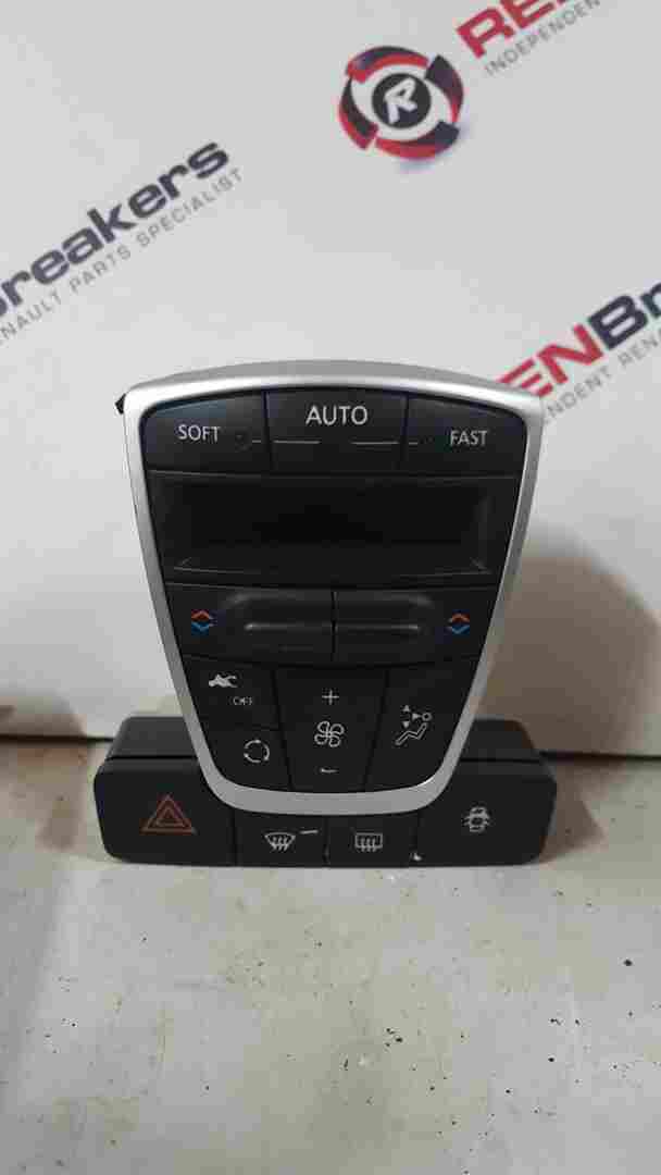 Thumb 3 Renault Laguna MK3 2007-2012 Heater Digital Controls Hazard Switch AIR Con