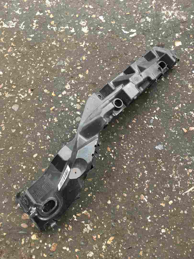 Renault Laguna MK3 2007-2012 Passenger NSF Front Headlight Bracket 622220006R