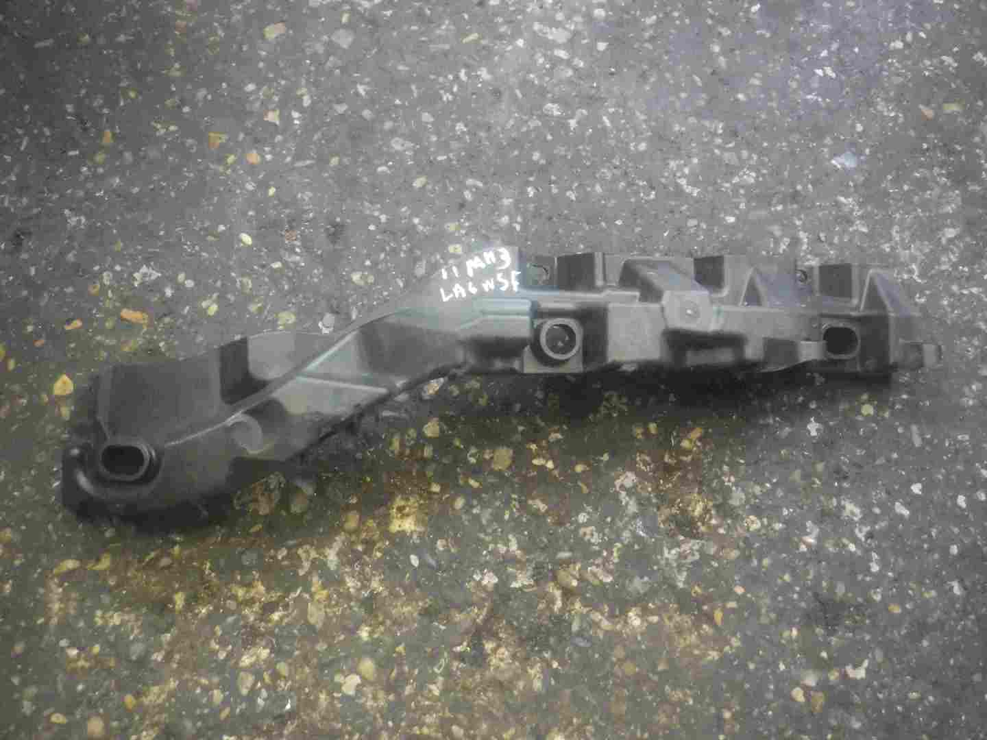 Renault Laguna MK3 2007-2012 Passenger NSF Headlight Bracket Plastic Support