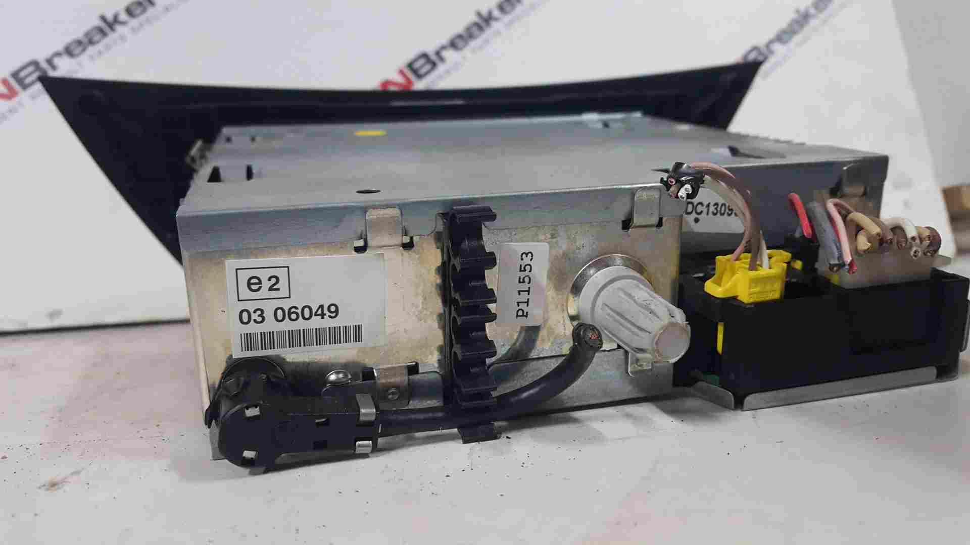 Thumb 5 Renault Laguna MK3 2007-2012 Radio Cd Player Unit 281150013R + Code