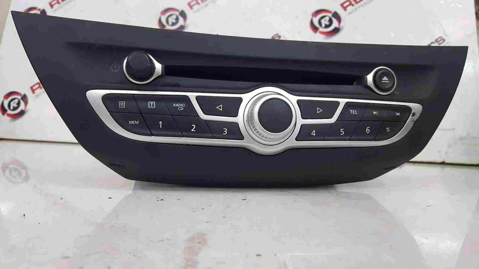 Thumb 5 Renault Laguna MK3 2007-2012 SAT Nav Radio Cd Player Head Unit 281155676R