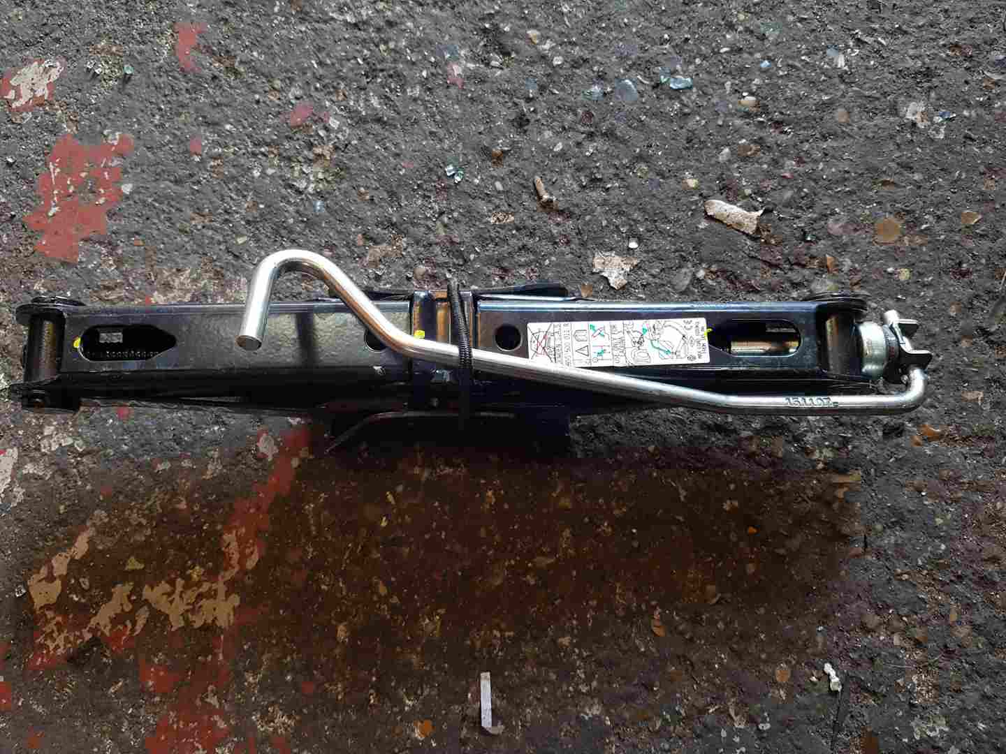 Thumb 2 Renault Laguna MK3 2007-2012 Spare Wheel Jack 995500011R