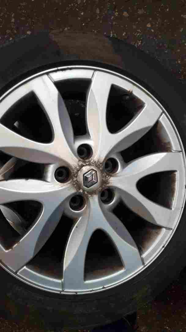 Thumb 2 Renault Laguna MK3 2007-2012 Spider Alloy Wheel 17inch 3/5