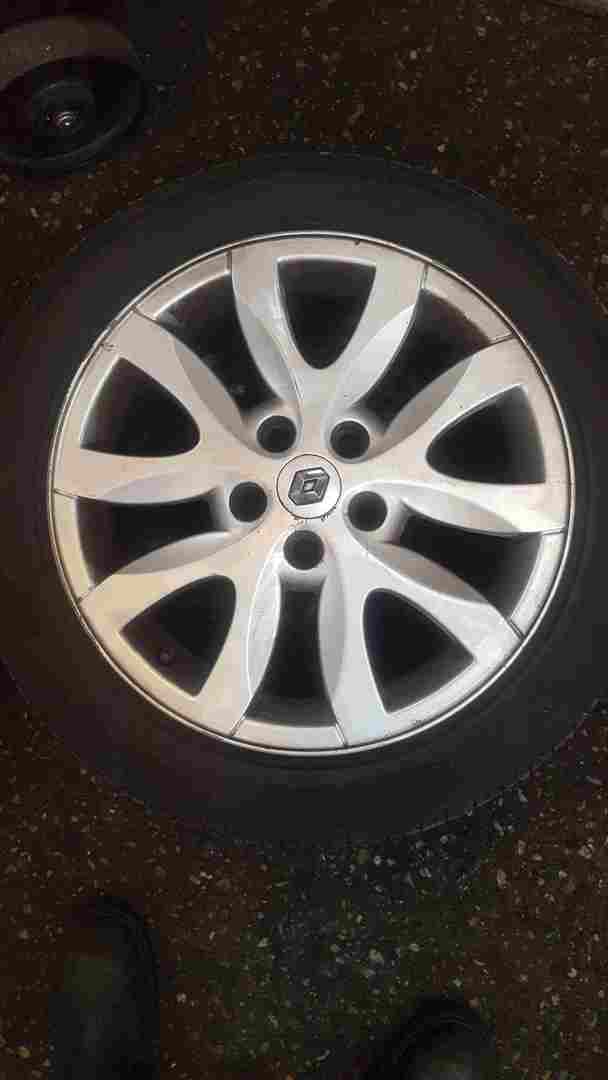 Renault Laguna MK3 2007-2012 Spider Alloy Wheel 4/5 17inch 7mm Tyre
