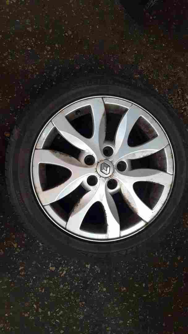 Renault Laguna MK3 2007-2012 Spider Alloy Wheel 5mm 17inch 2/5