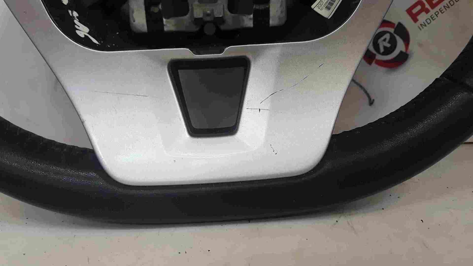 Thumb 2 Renault Laguna MK3 2007-2012 Steering Wheel 484300005R