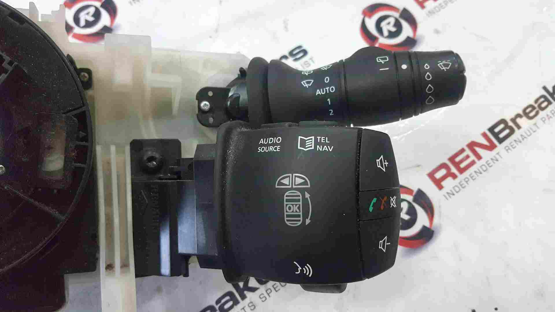 Thumb 2 Renault Laguna MK3 2007-2012 Steering Wheel Squib Clock Spring Stalks Cruise 