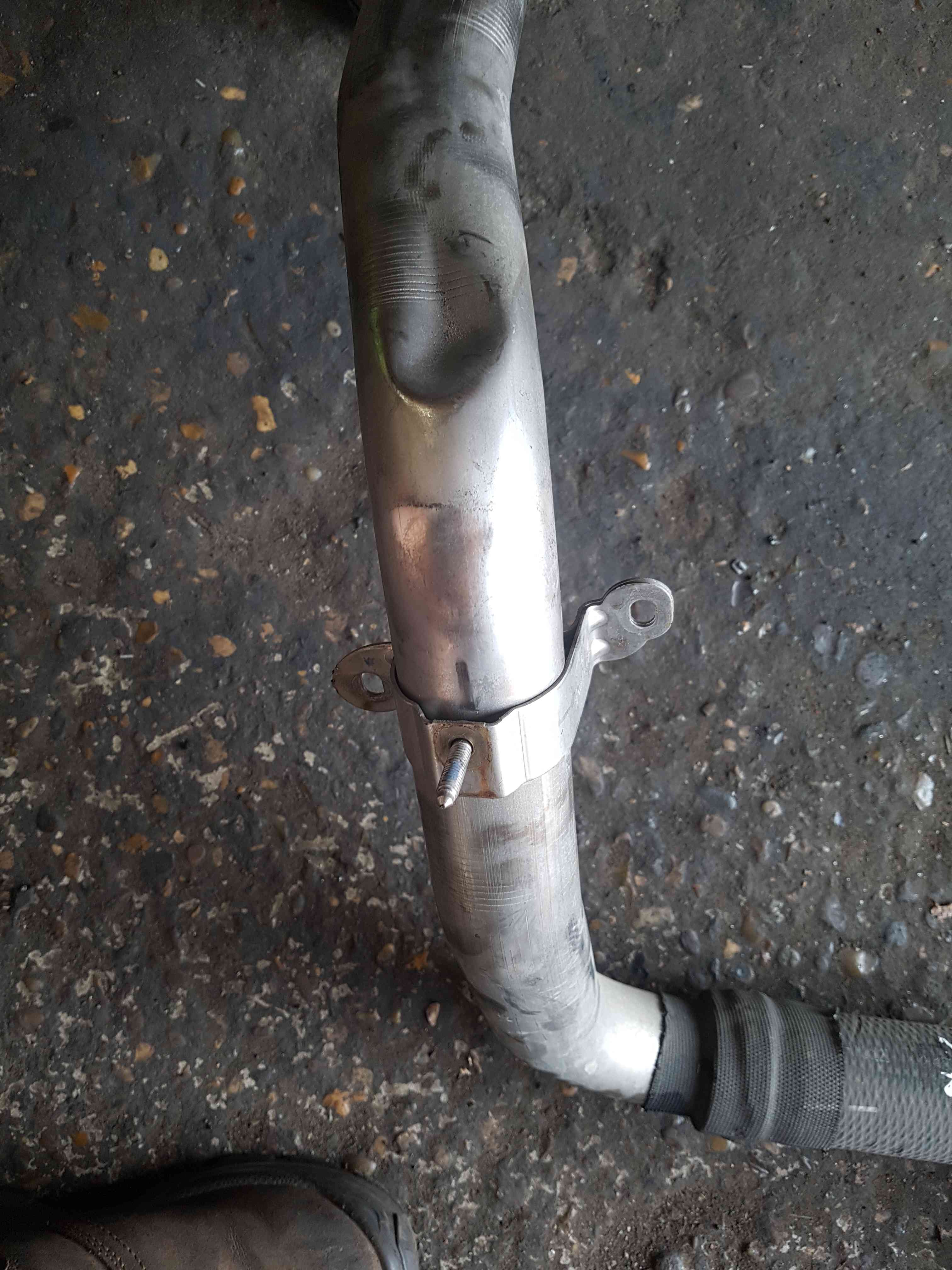 Thumb 3 Renault Laguna MK3 2008-2012 2.0 DCI Intercooler Pipe 8200537135 M9R 800
