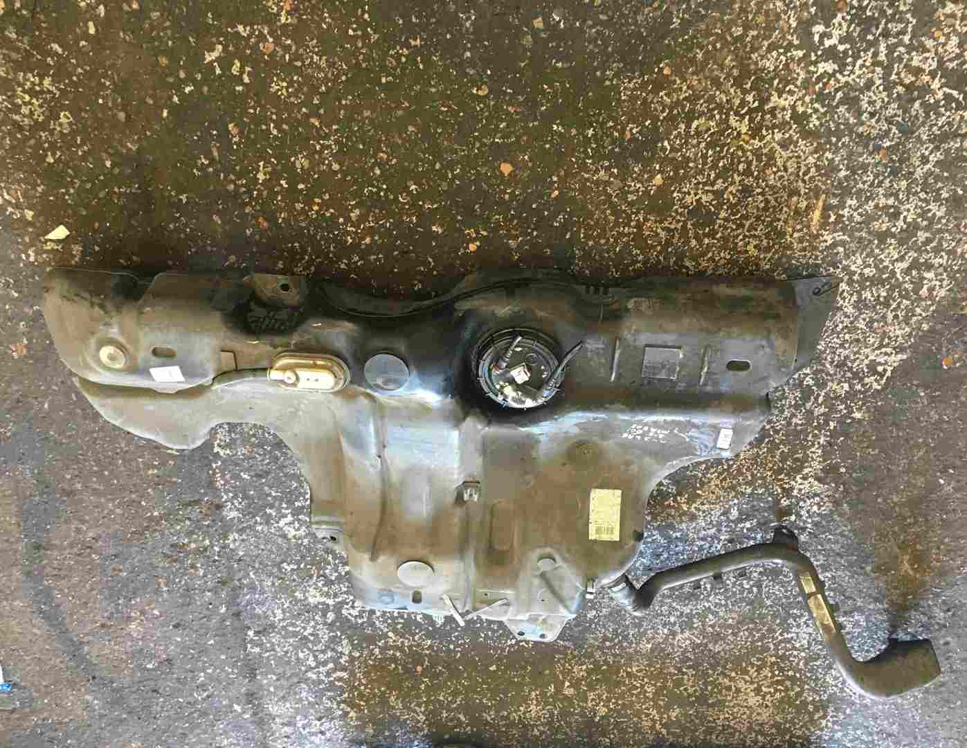 Renault Laguna MK3 2008-2012 2.0 DCi Diesel Fuel Tank M9R 805