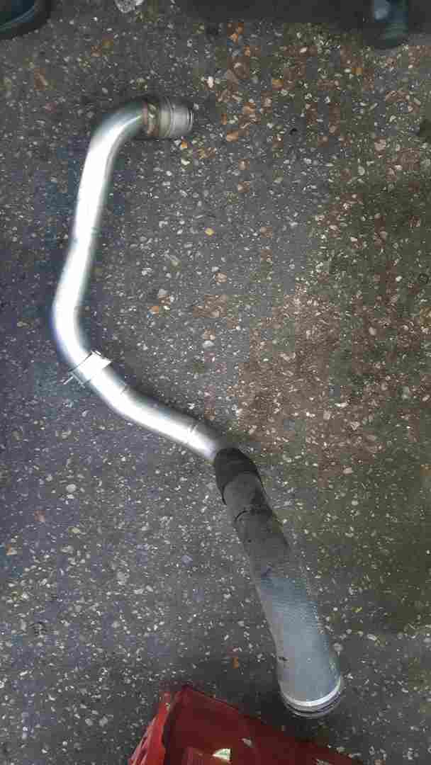 Thumb 2 Renault Laguna MK3 2008-2012 2.0 DCi Intercooler Pipe 8200537135