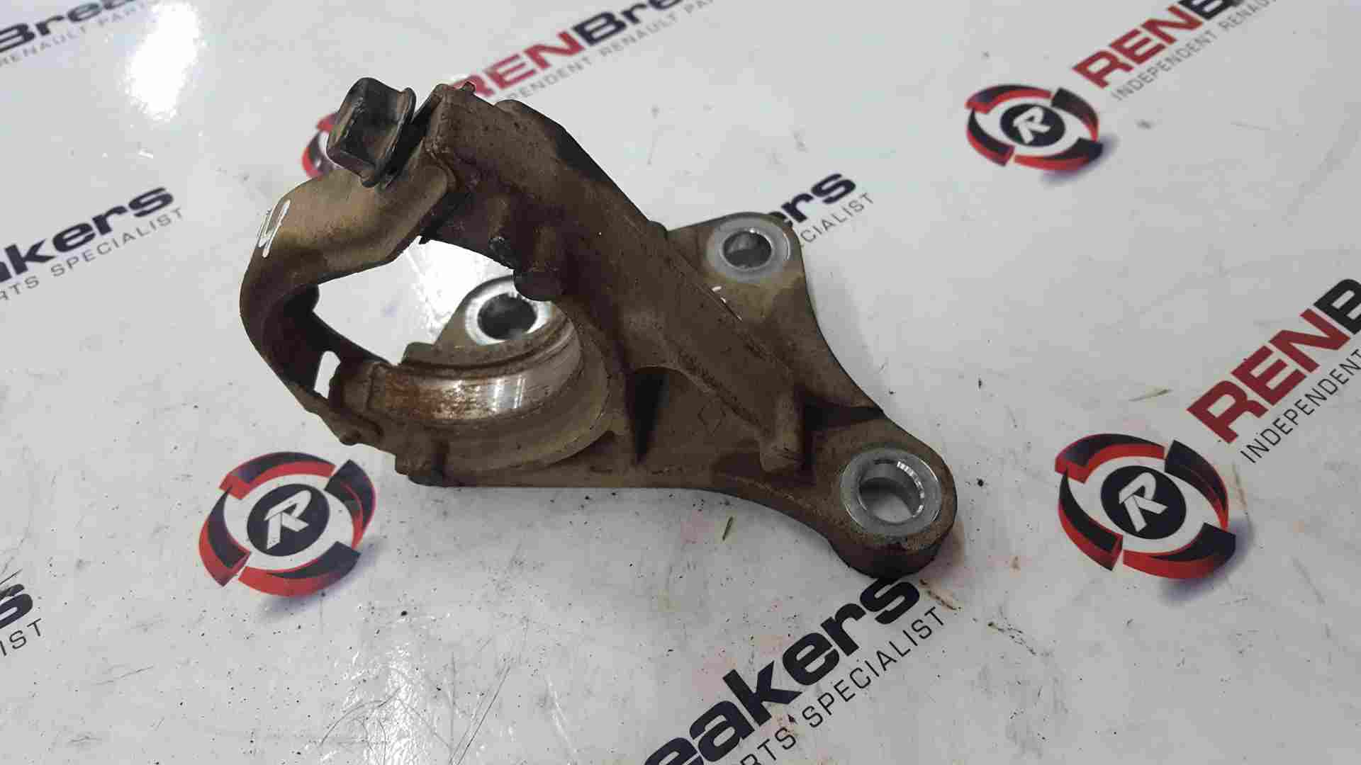 Thumb 3 Renault Laguna MK3 2010-2012 2.0 DCI Driveshaft Bearing Mount Bracket 8200833647
