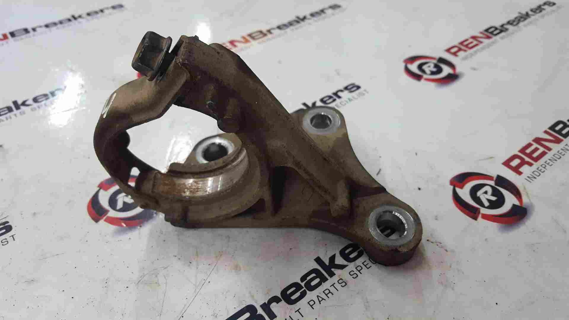 Thumb 5 Renault Laguna MK3 2010-2012 2.0 DCI Driveshaft Bearing Mount Bracket 8200833647