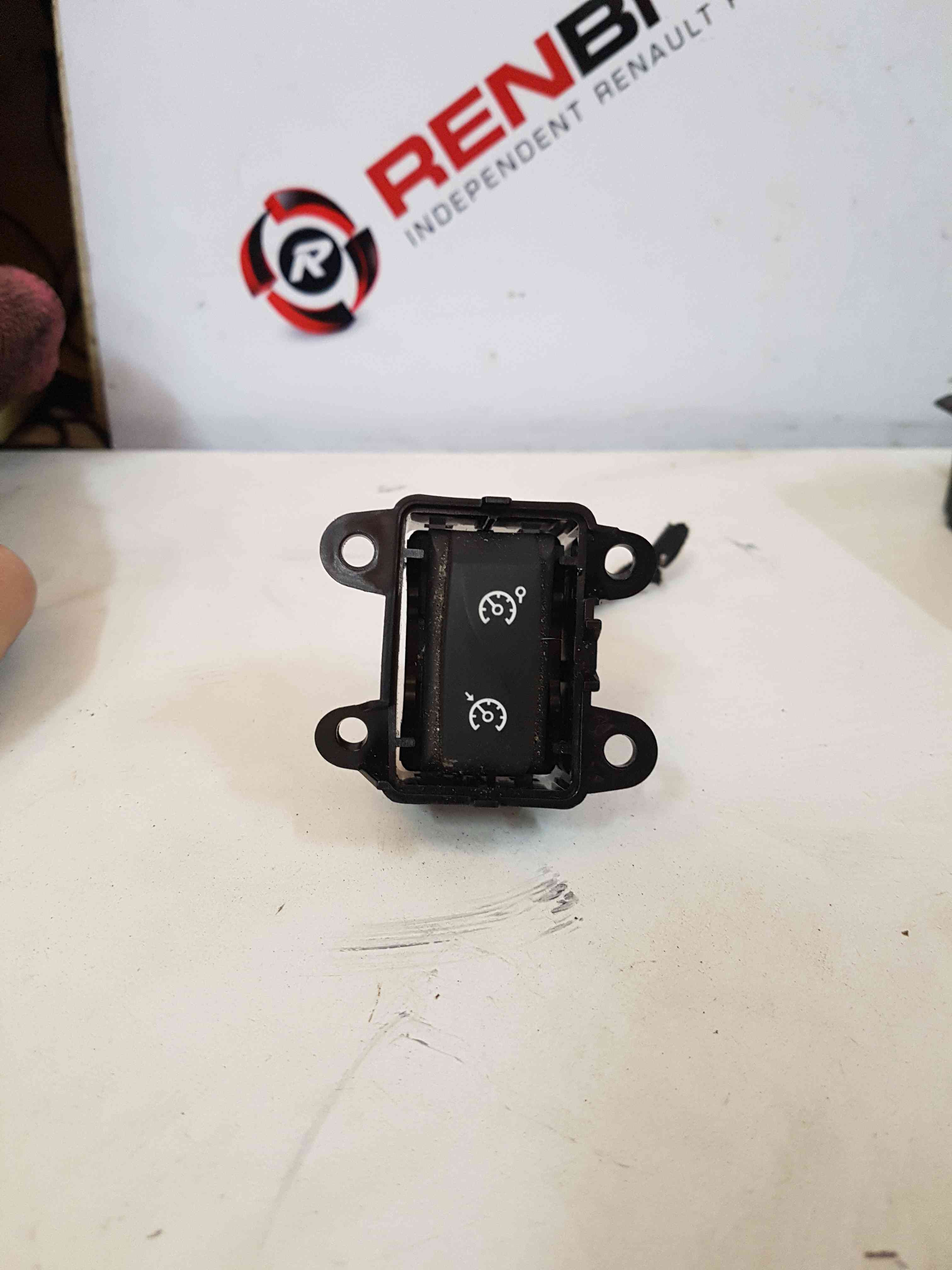 Thumb 2 Renault Laguna MK3 2010-2012 Cruise Control Switch Button