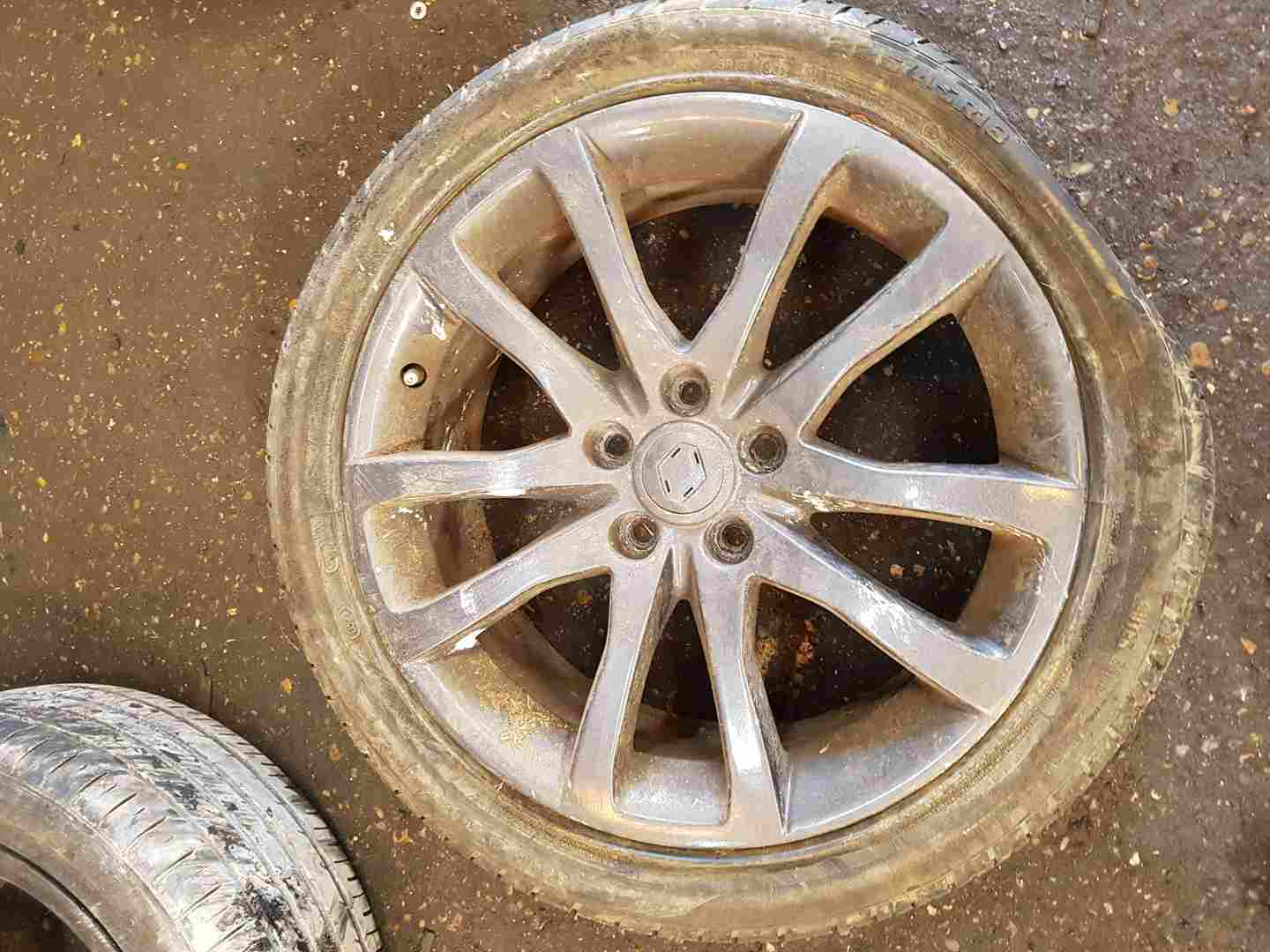 Thumb 2 Renault Laguna MK3 Coupe 2007-2010 Alloy Wheel 4/5 18inch