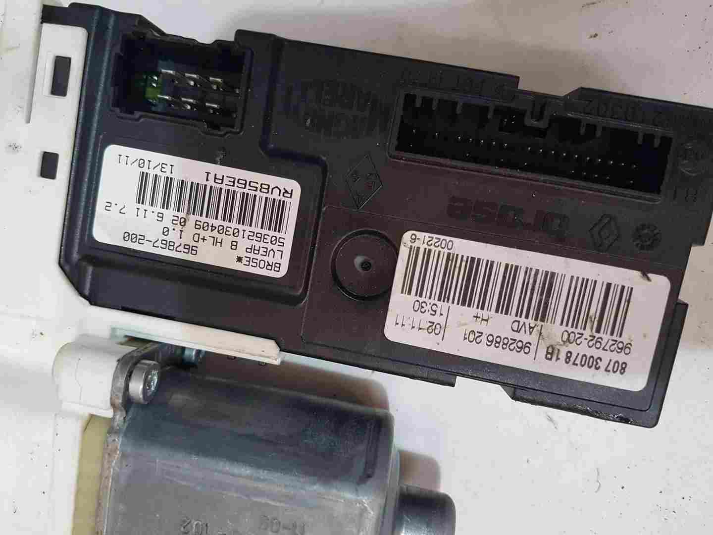 Thumb 2 Renault Laguna MK3 Coupe 2007-2012 Drivers OSF Front Window Motor 807300781R