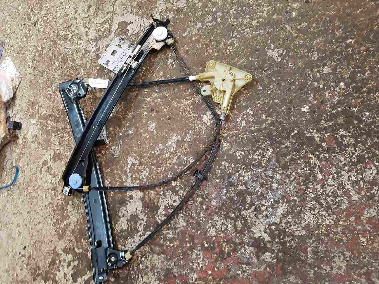 Renault Laguna MK3 Coupe 2007-2012 Passenger NSF Front Window Regulator 3Dr