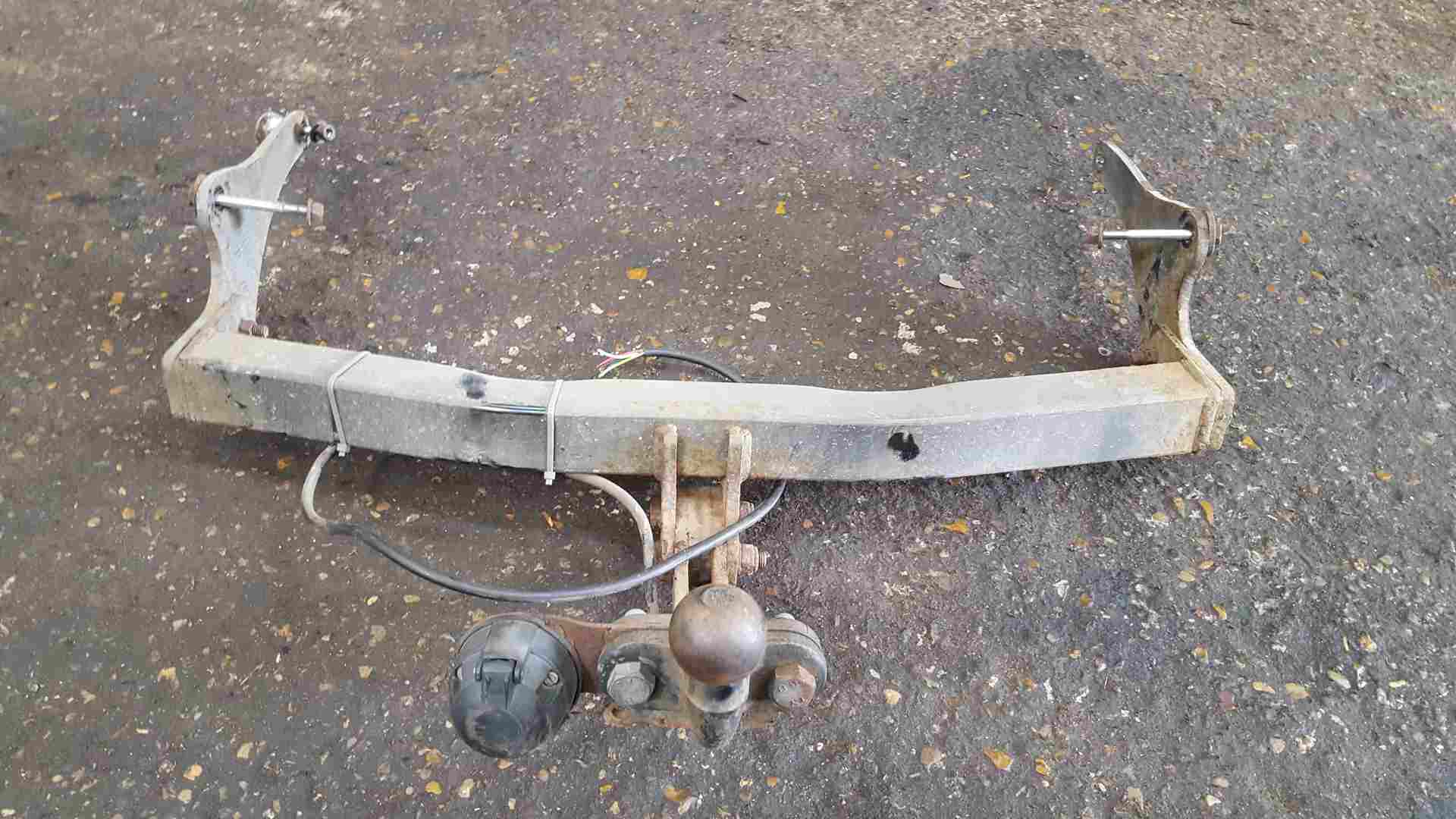 Renault Laguna MK3 ESTATE 2007-2012 Tow Bar Complete