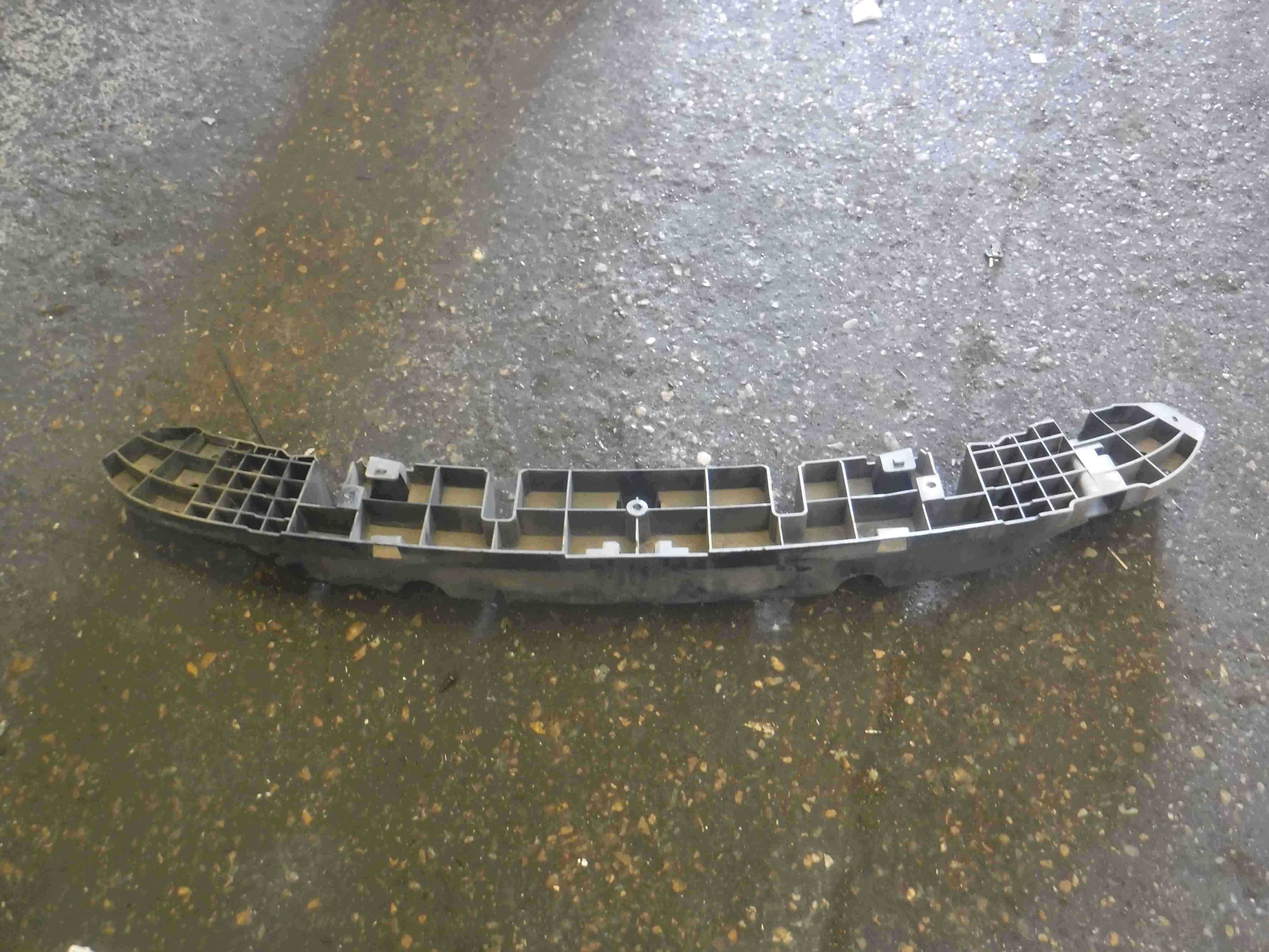 Renault Laguna MK3 Estate 2007-2010 Rear Reinforcement Bar Plastic