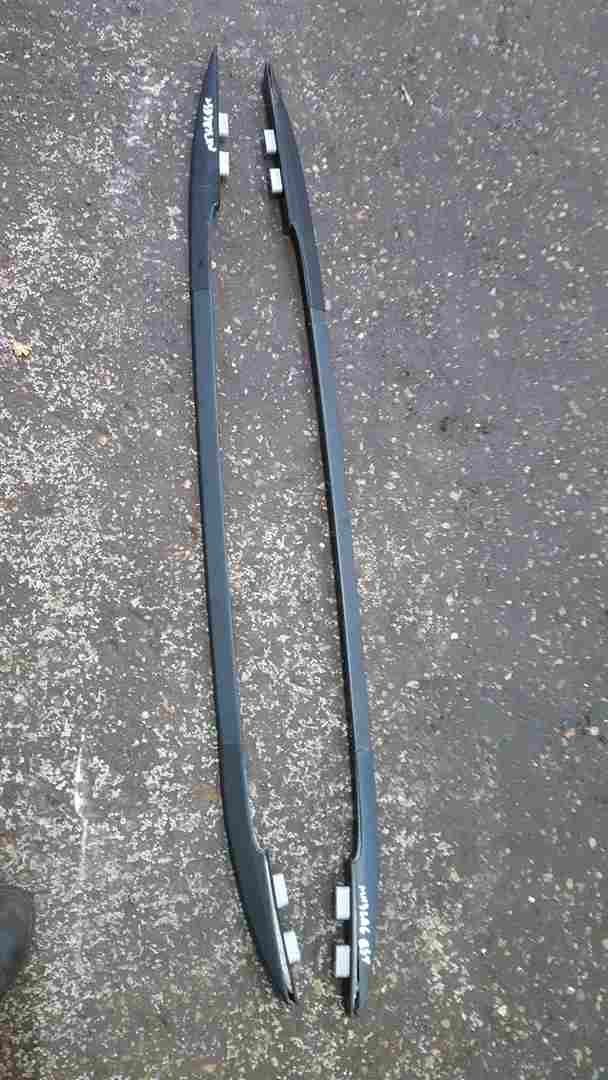 Thumb 2 Renault Laguna MK3 Estate 2007-2010 Roof Rack Black Bars