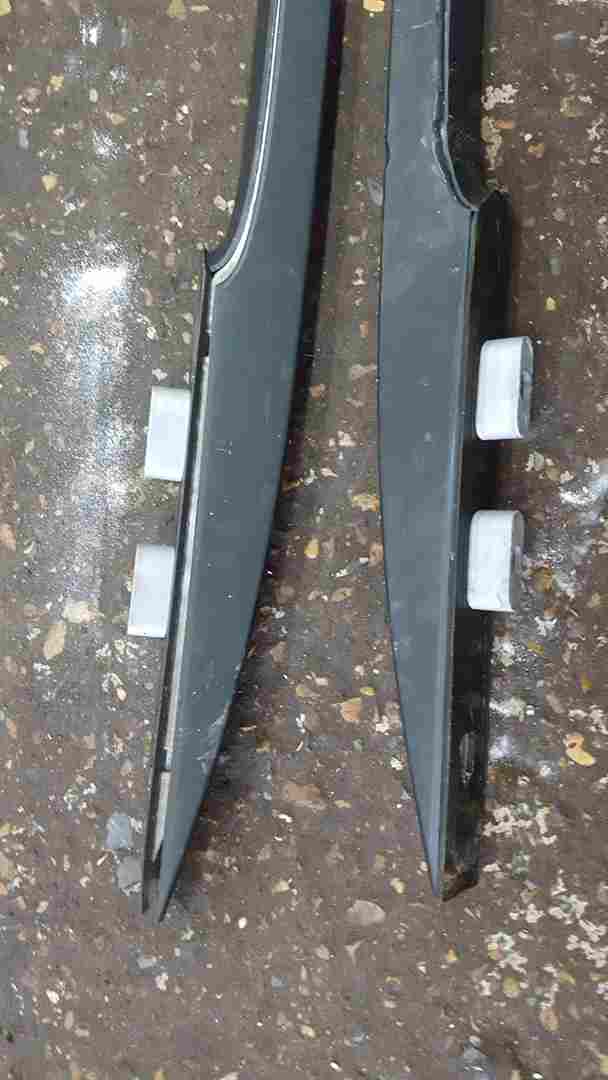 Thumb 6 Renault Laguna MK3 Estate 2007-2010 Roof Rack Black Bars