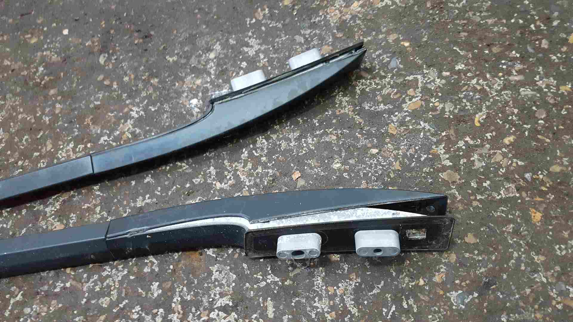 Thumb 7 Renault Laguna MK3 Estate 2007-2010 Roof Rack Black Bars