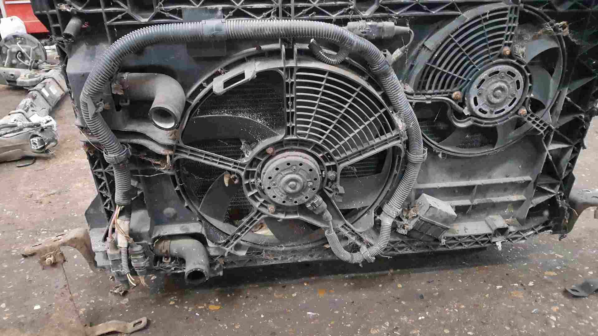 Thumb 3 Renault Master 1997-2003 2.5 Rad Pack Radiator Cooling Fan 7700308311