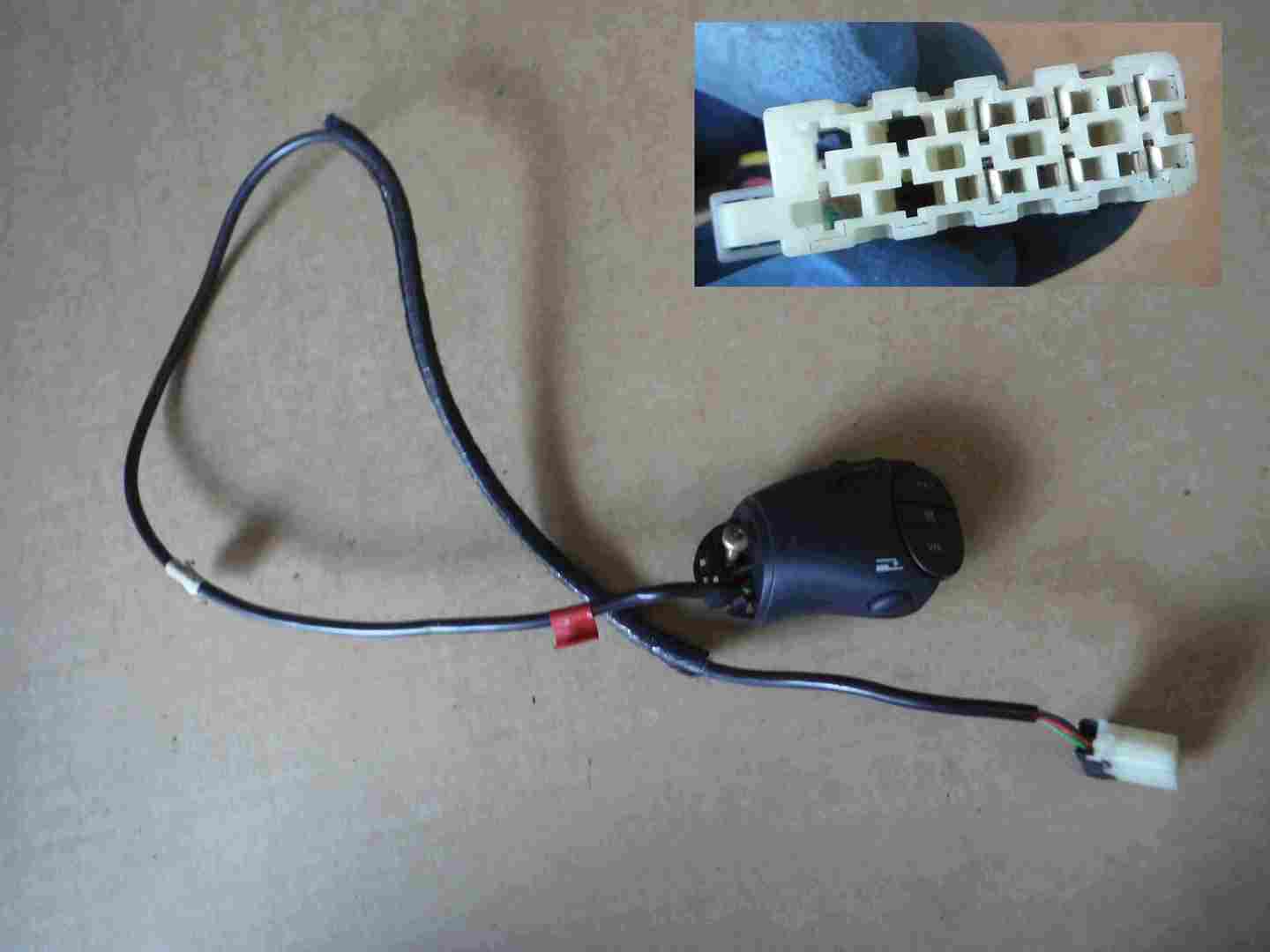 Renault Master 1997-2003 CD Player Radio Controls Steering Wheel