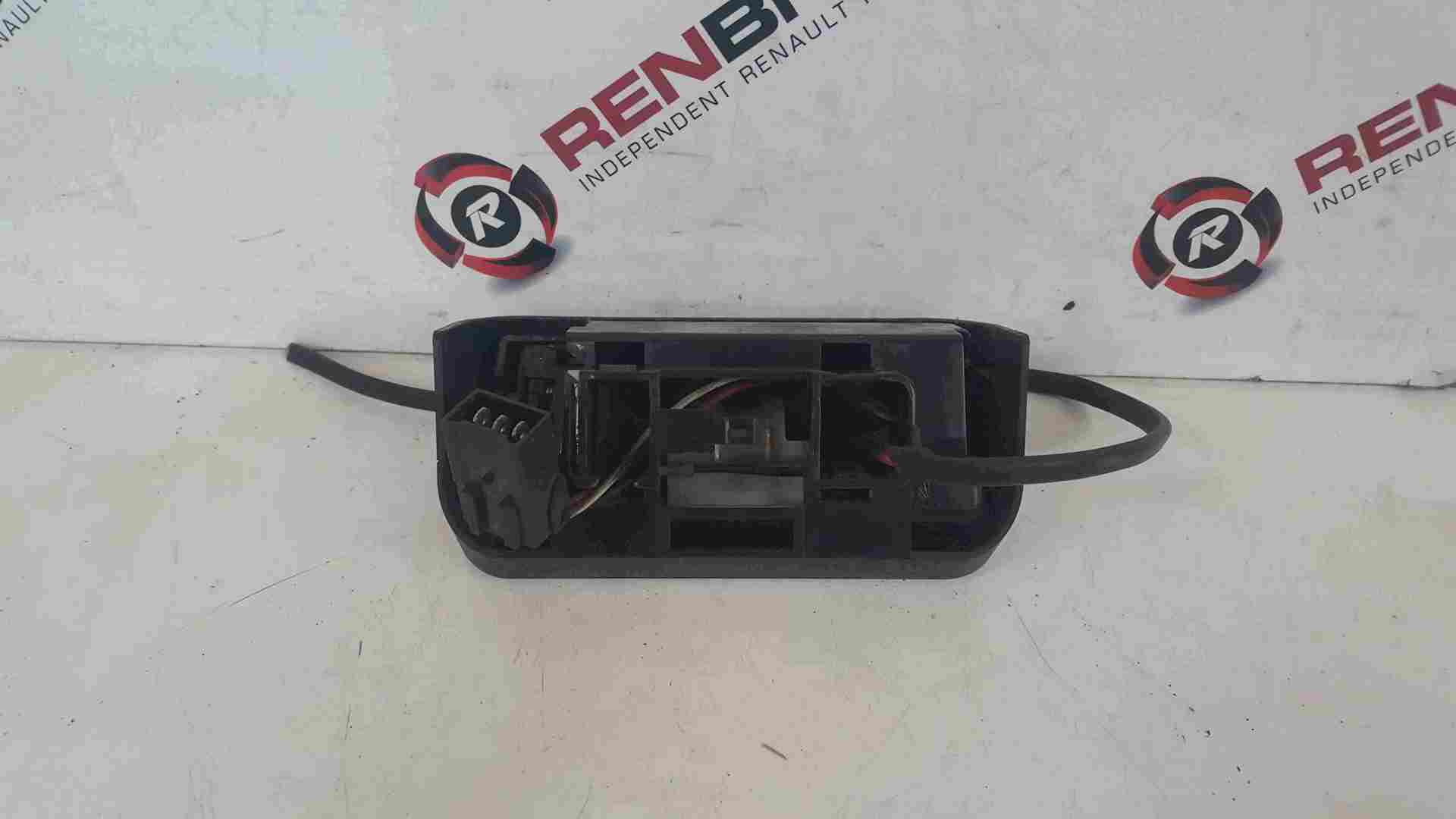 Thumb 2 Renault Master 1997-2003 Interior Light 7700353910