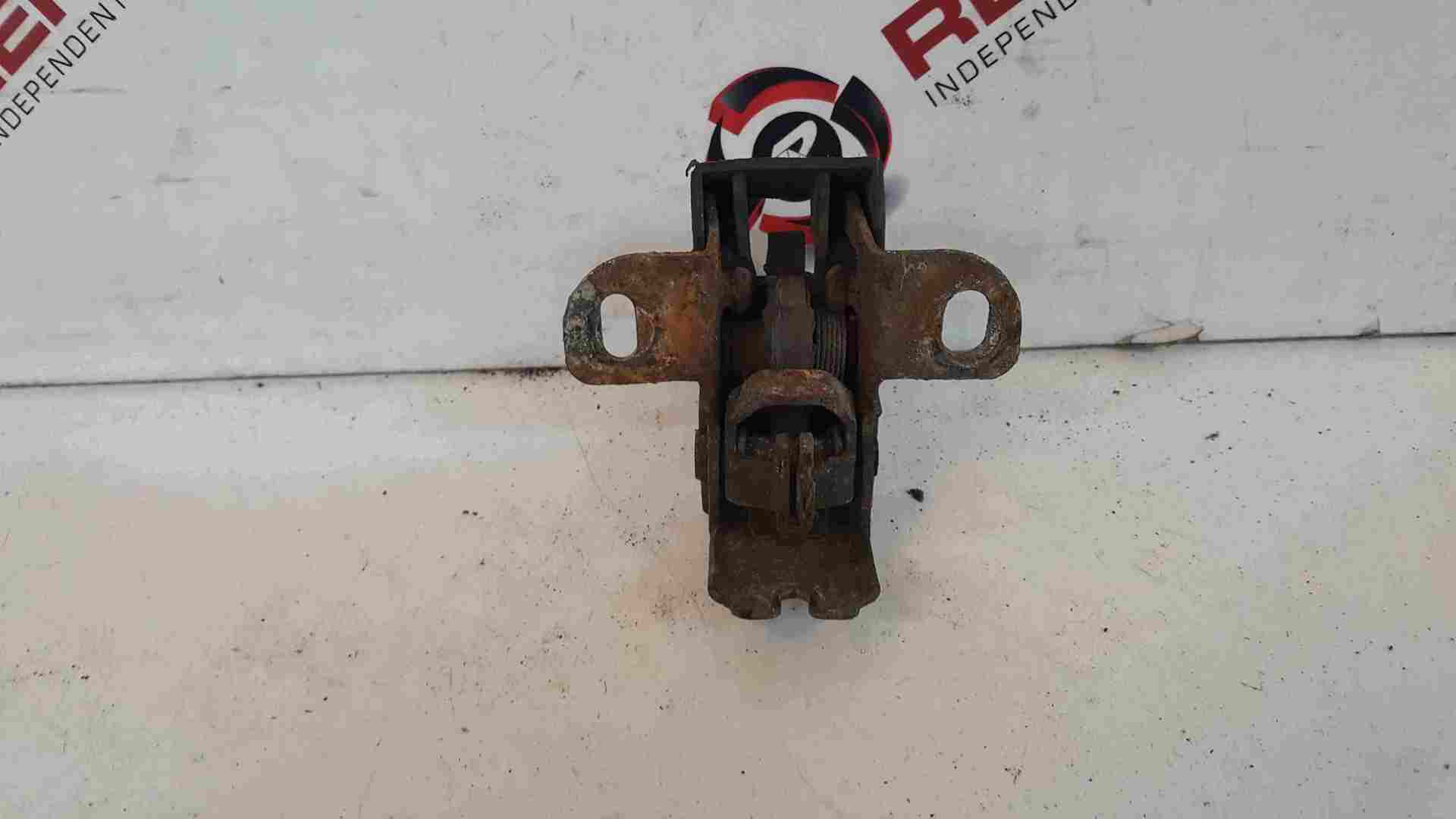 Renault Master 1997-2003 Top Door Hinge Catch