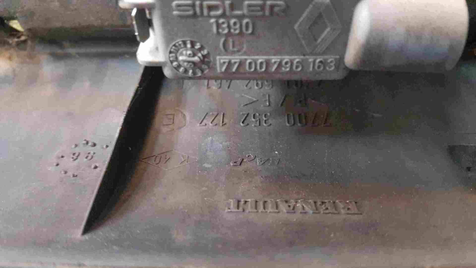 Thumb 2 Renault Master 1997-2004 Rear Number Plate Light Holder 7700352127