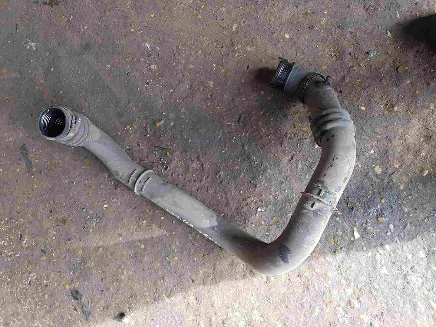 Renault Master 2003-2010 2.5 DCI Intercooler Pipe G9U 650