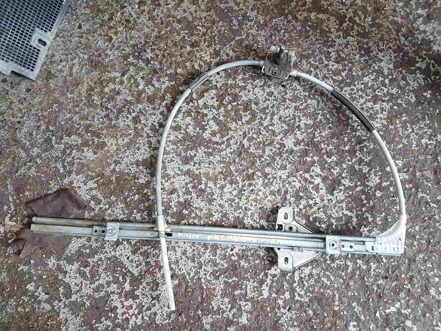 Renault Master 2003-2010 Drivers OSF Front Window Regulator Manual