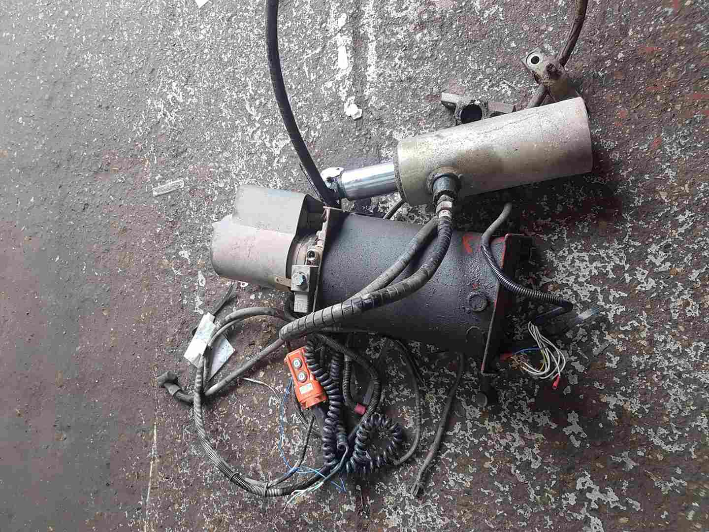 Renault Master 2003-2010 Tipper Hydraulic Rams AND Pump