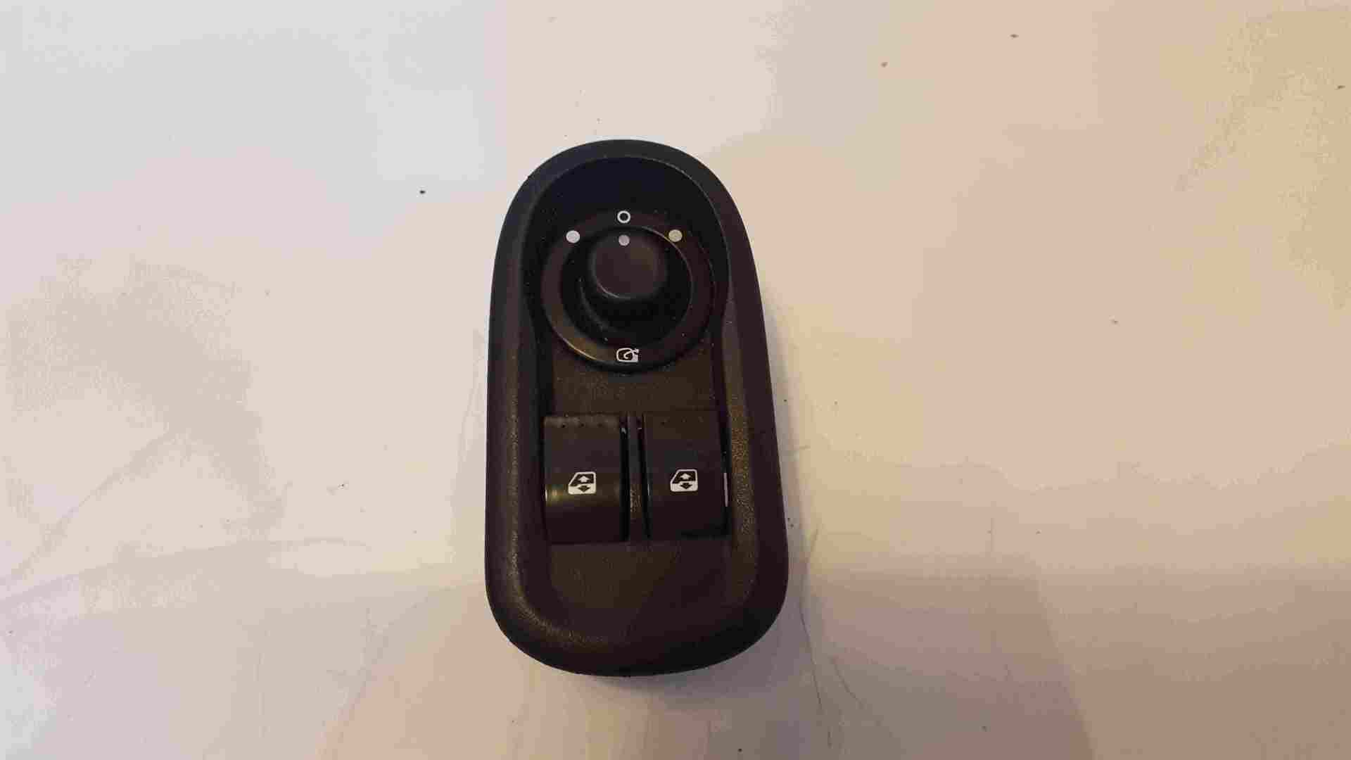 Renault Master 2008-2019 Drivers OSF Front Window Switch Mirror Panel 8200637849
