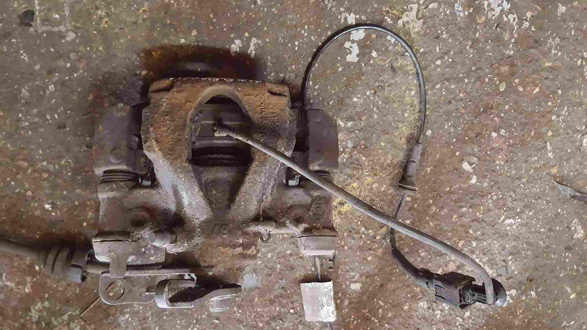Renault Master 2010-2018 2.0 DCI Drivers OSR Rear Brake Caliper
