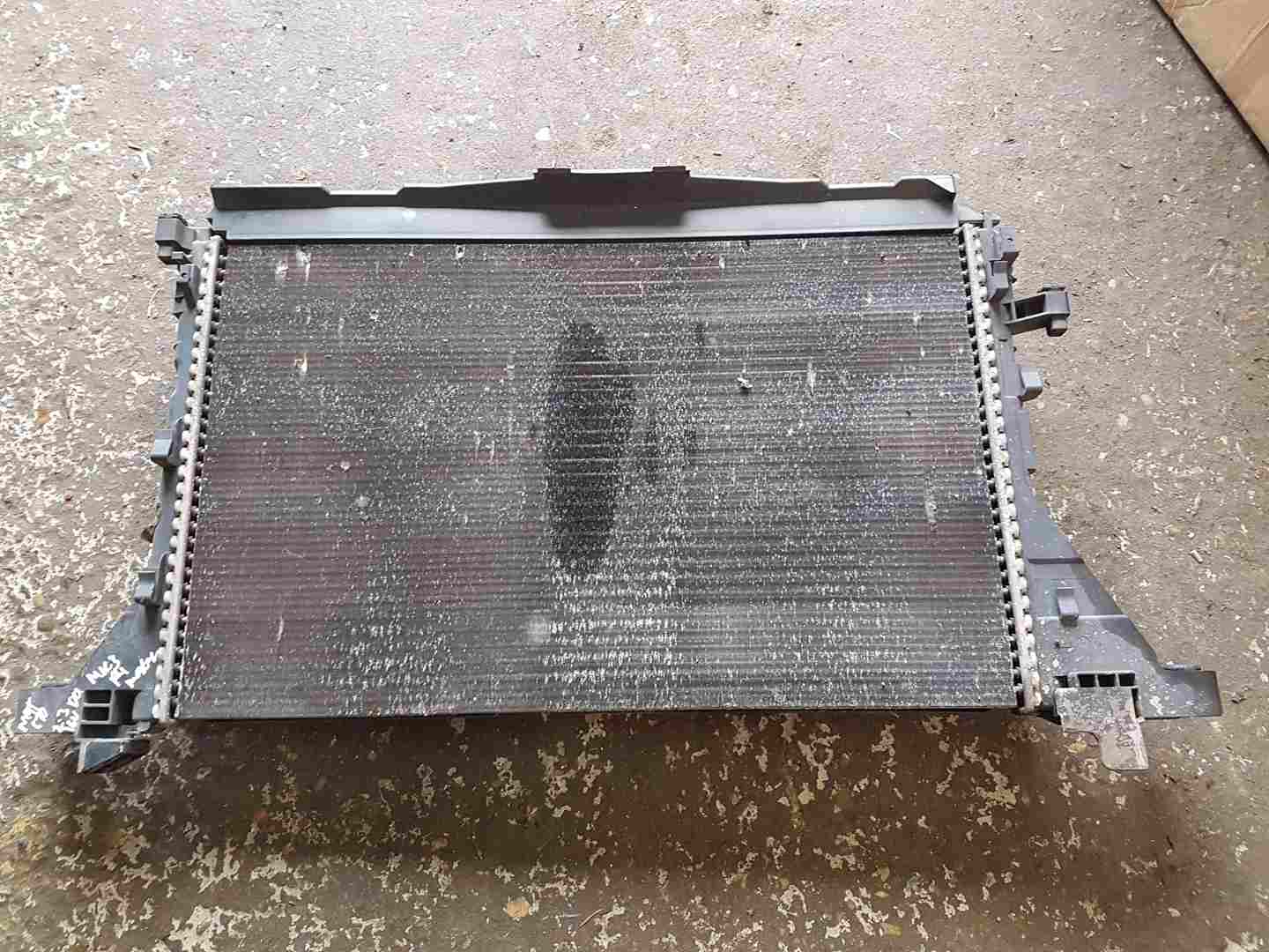 Renault Master 2010-2018 2.3 DCI Radiator RAD Pack FAN