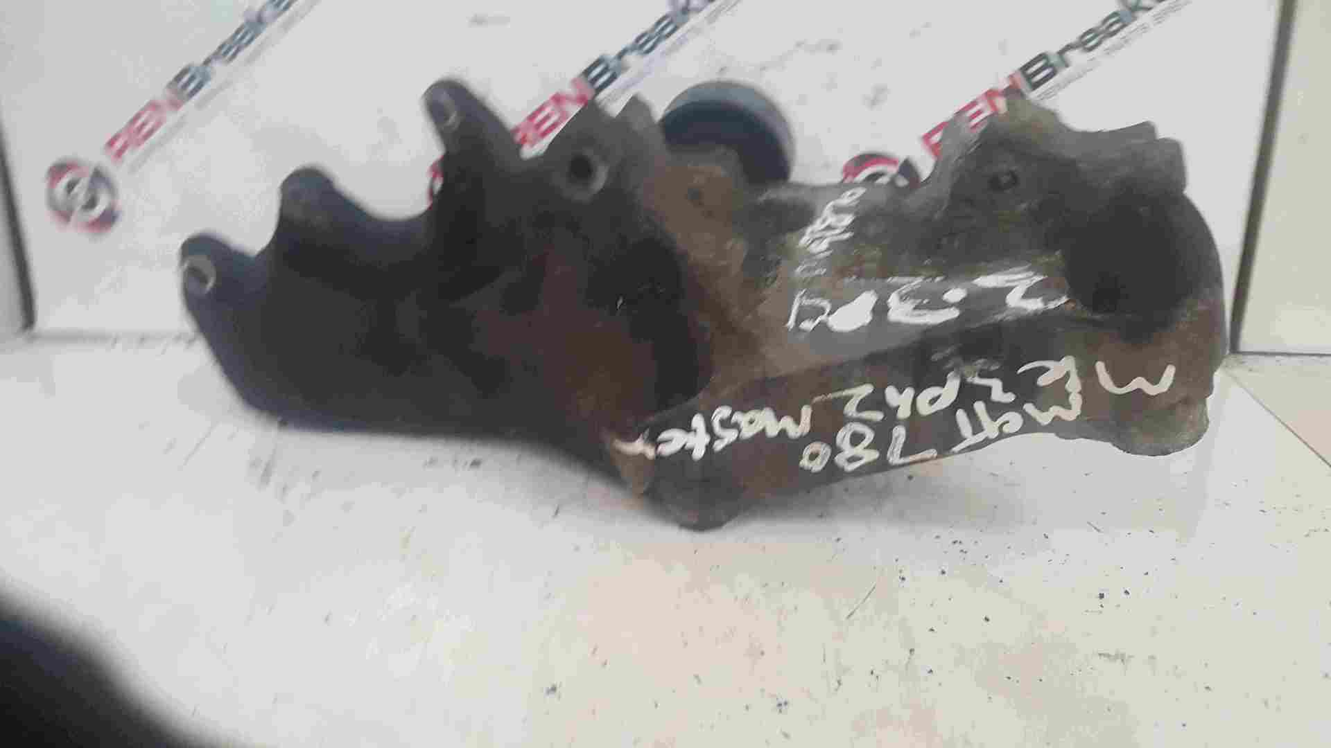 Thumb 3 Renault Master 2010-2018 2.3 DCi Alternator Bracket 117103943R