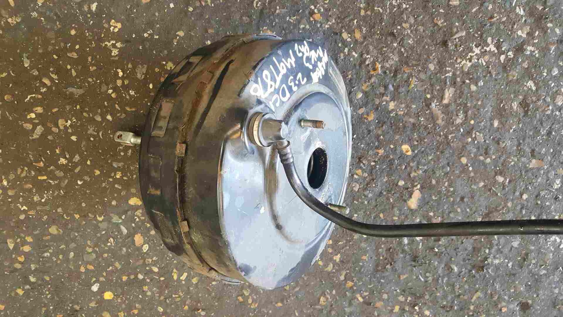 Renault Master 2010-2018 2.3 DCi Brake Servo Master Cylinder 472100453R