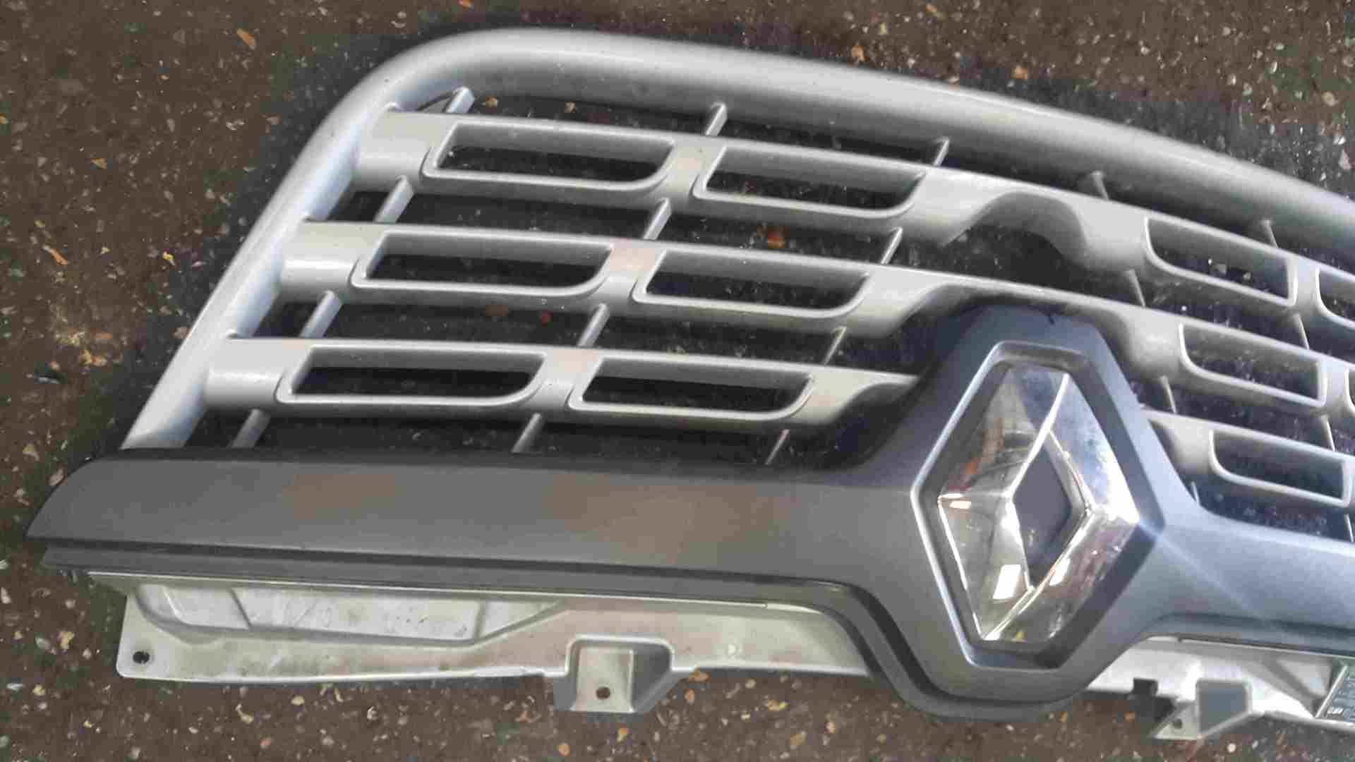 Thumb 2 Renault Master 2010-2018 Front Bumper Grill 623102803R
