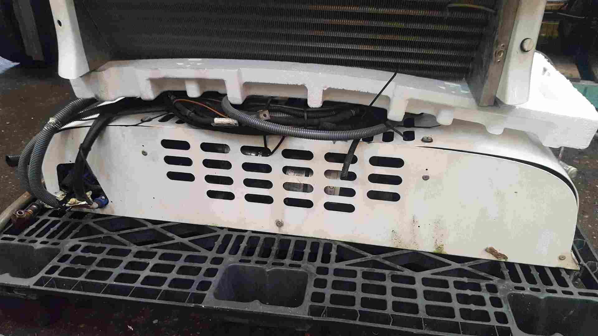 Thumb 4 Renault Master 2010-2018 GAH Refrigeration Unit Van Conversion Compressor E57934