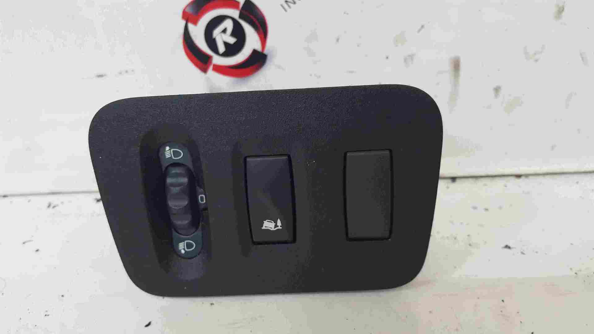 Renault Master 2010-2018 Headlight Adjuster Panel